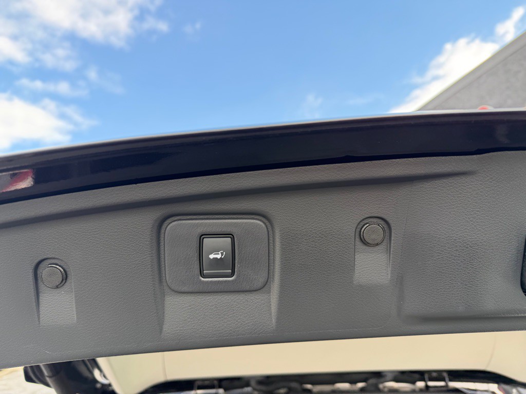 2017 Nissan Murano Image 23