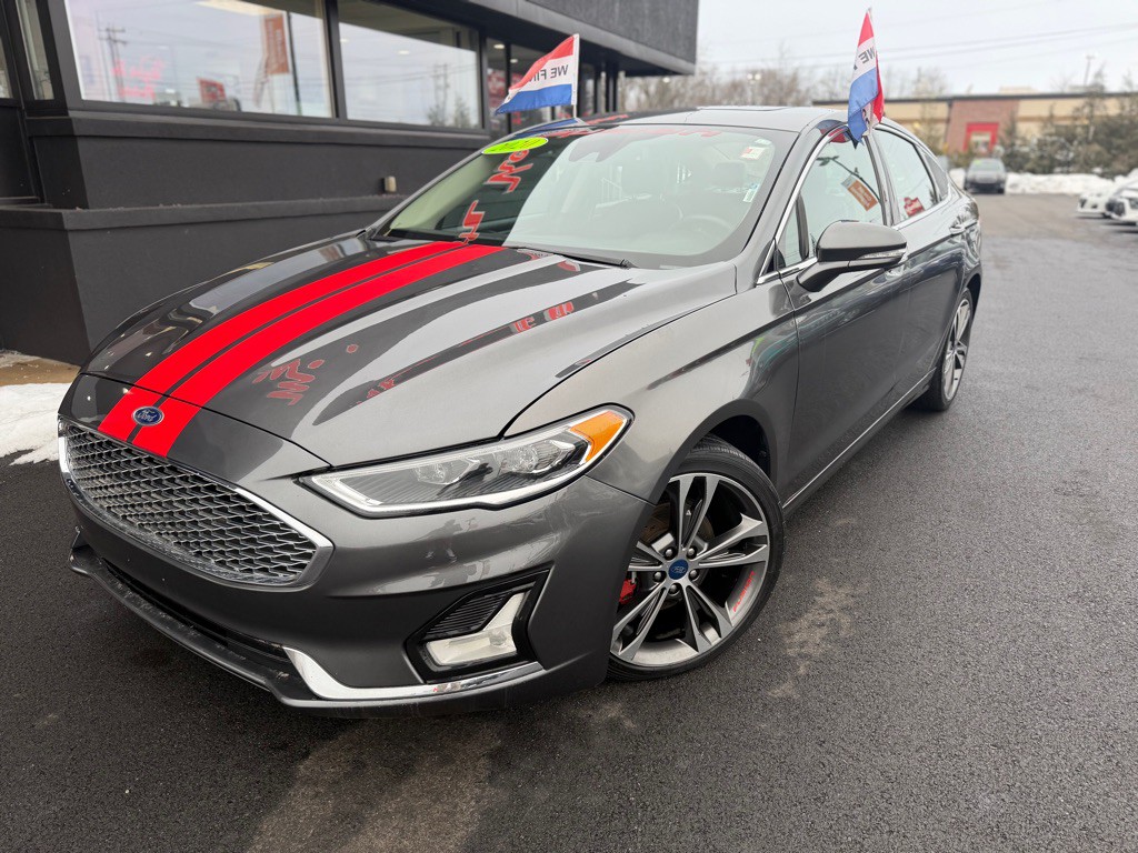 2020 Ford Fusion Image 2