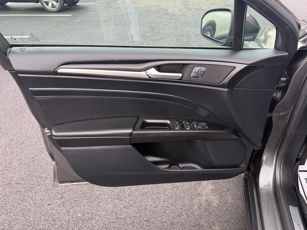 2020 Ford Fusion Image 12