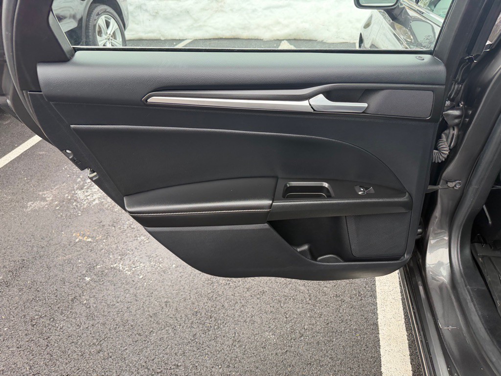 2020 Ford Fusion Image 19