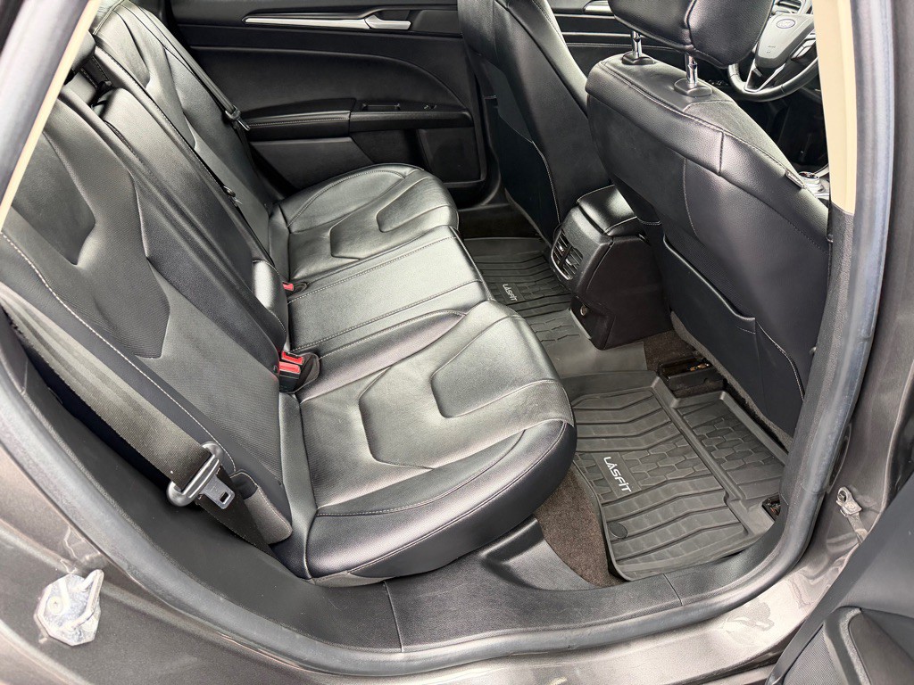 2020 Ford Fusion Image 23