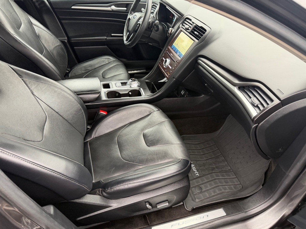 2020 Ford Fusion Image 25