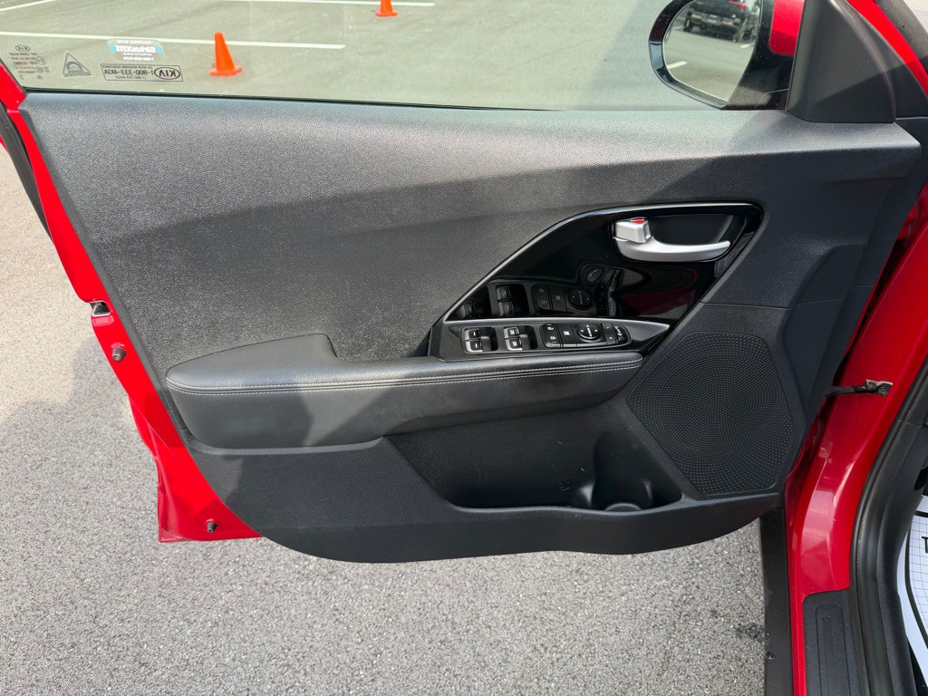 2017 Kia Niro Image 11