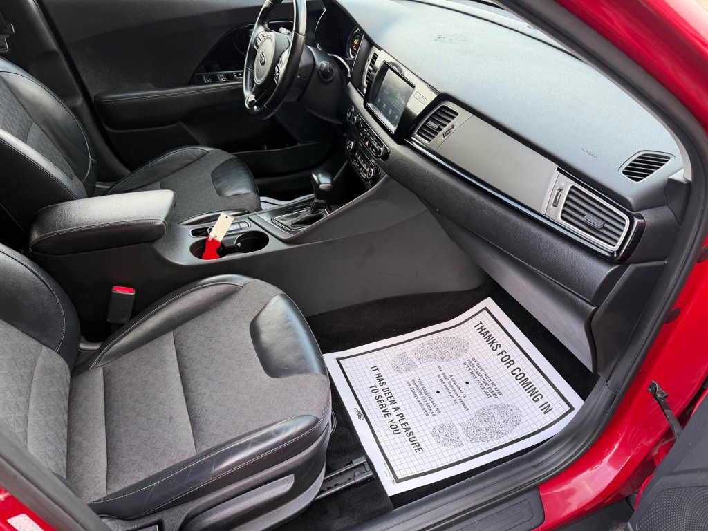 2017 Kia Niro Image 25