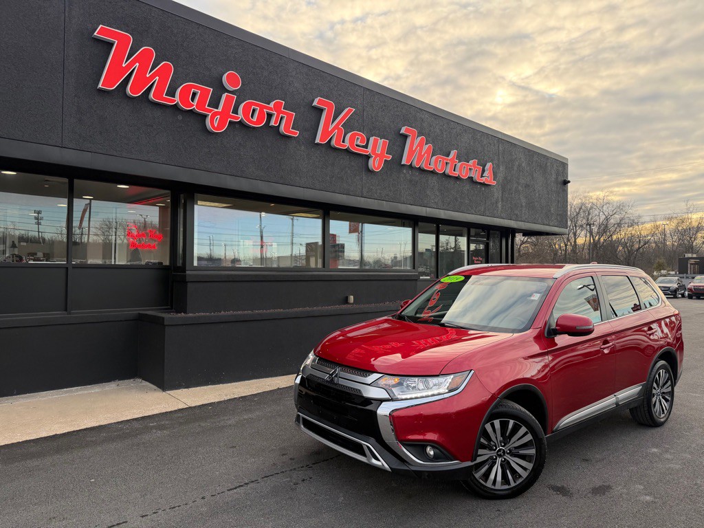 2019 Mitsubishi Outlander Image 1