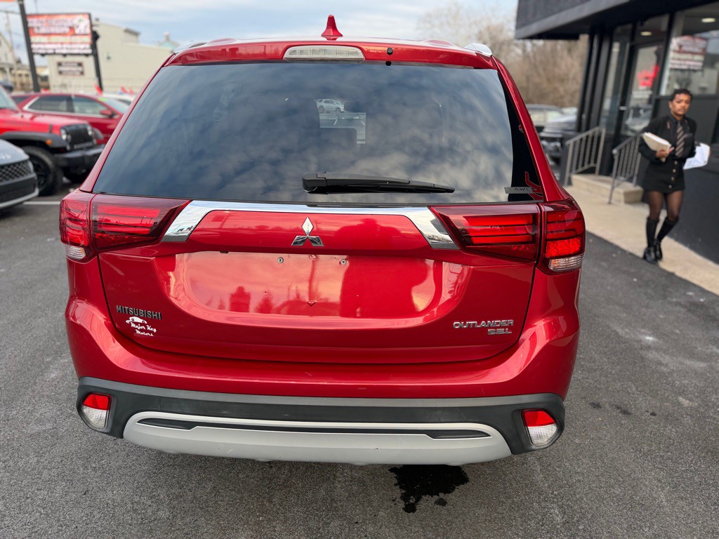 2019 Mitsubishi Outlander Image 5