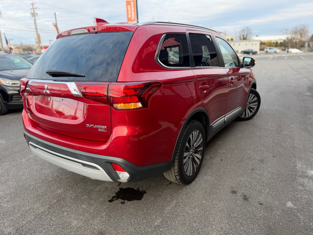 2019 Mitsubishi Outlander Image 6