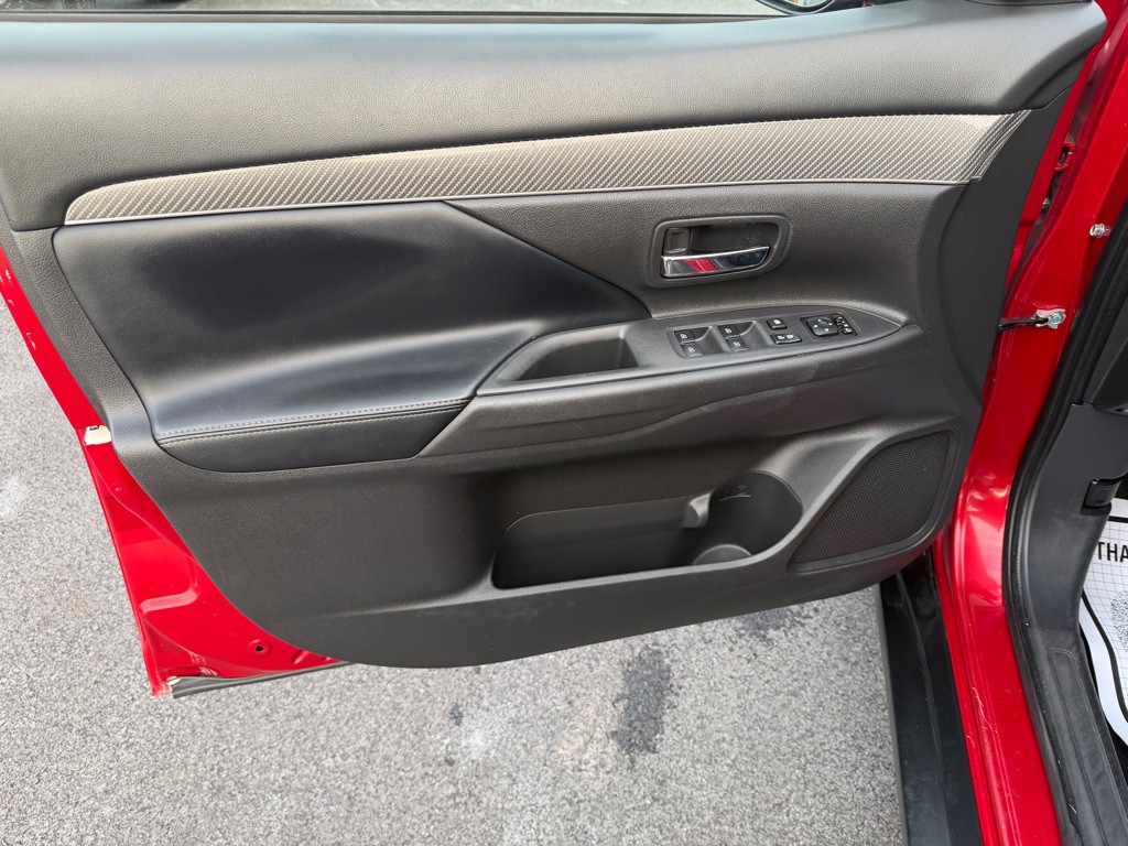 2019 Mitsubishi Outlander Image 11