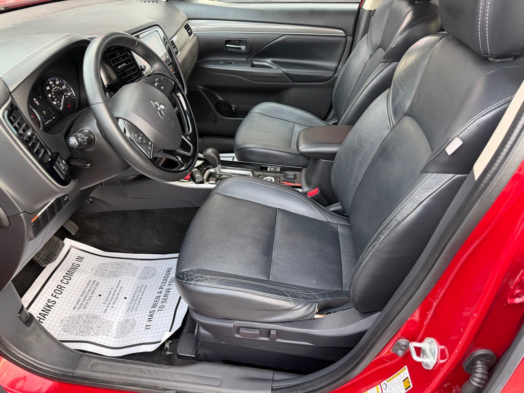 2019 Mitsubishi Outlander Image 12