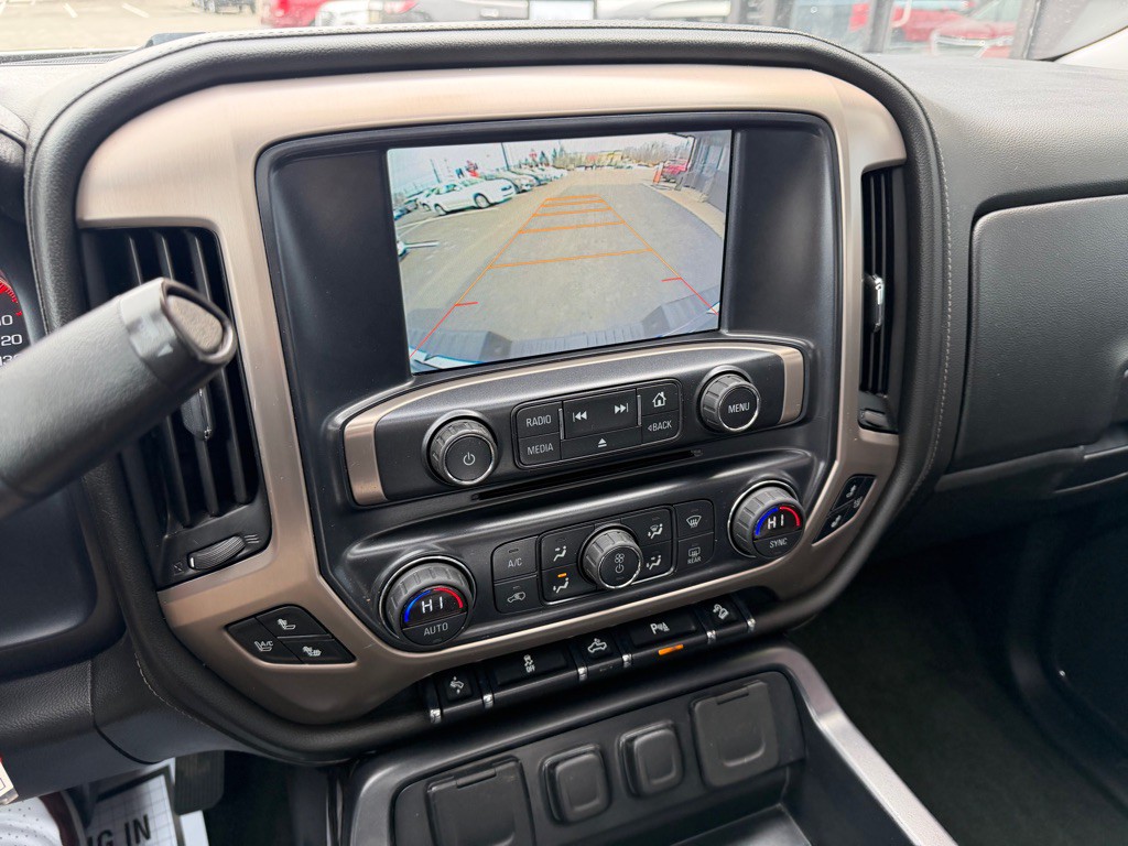 2015 GMC Sierra Image 17
