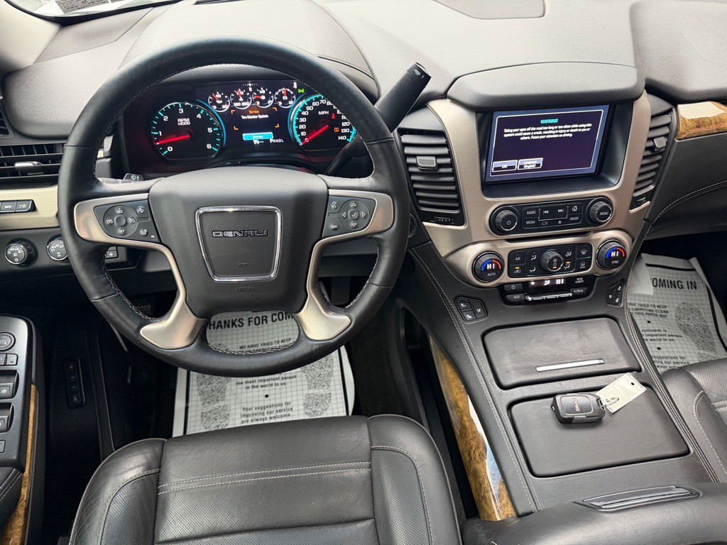 2017 GMC Yukon Image 11