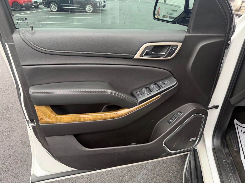 2017 GMC Yukon Image 12