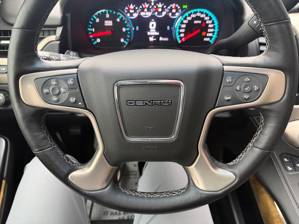 2017 GMC Yukon Image 16