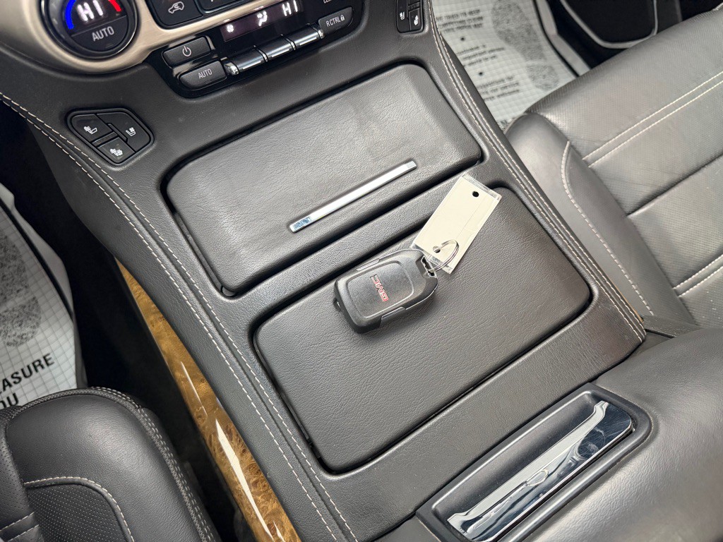 2017 GMC Yukon Image 18