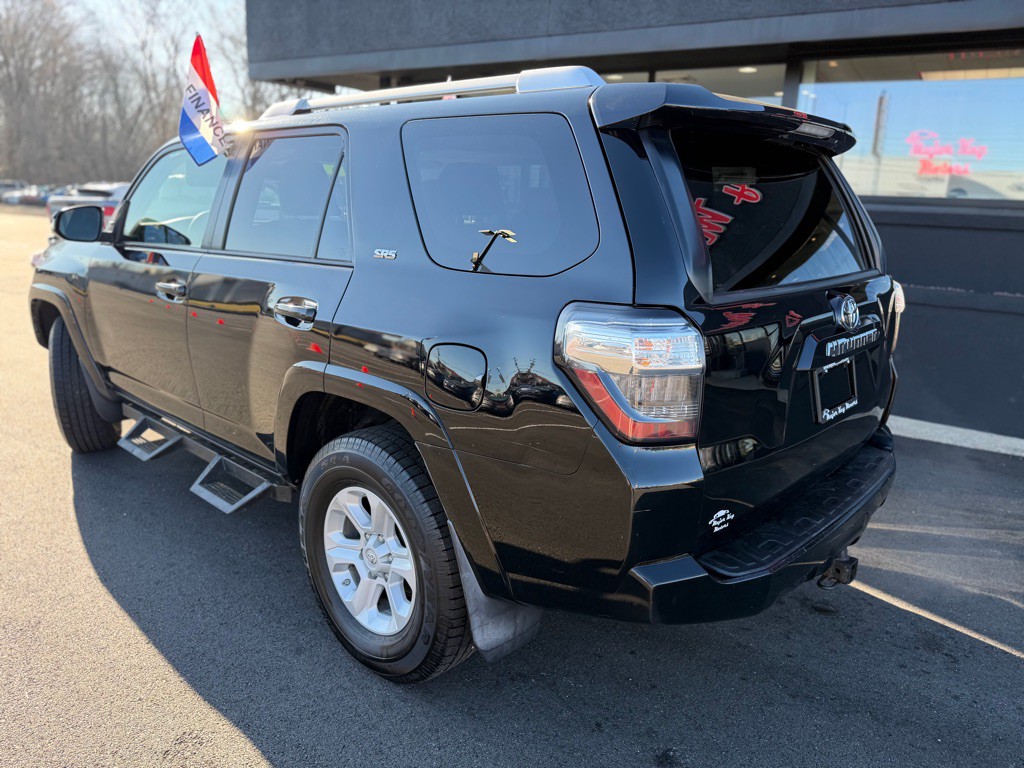 2016 Toyota 4Runner Image 4