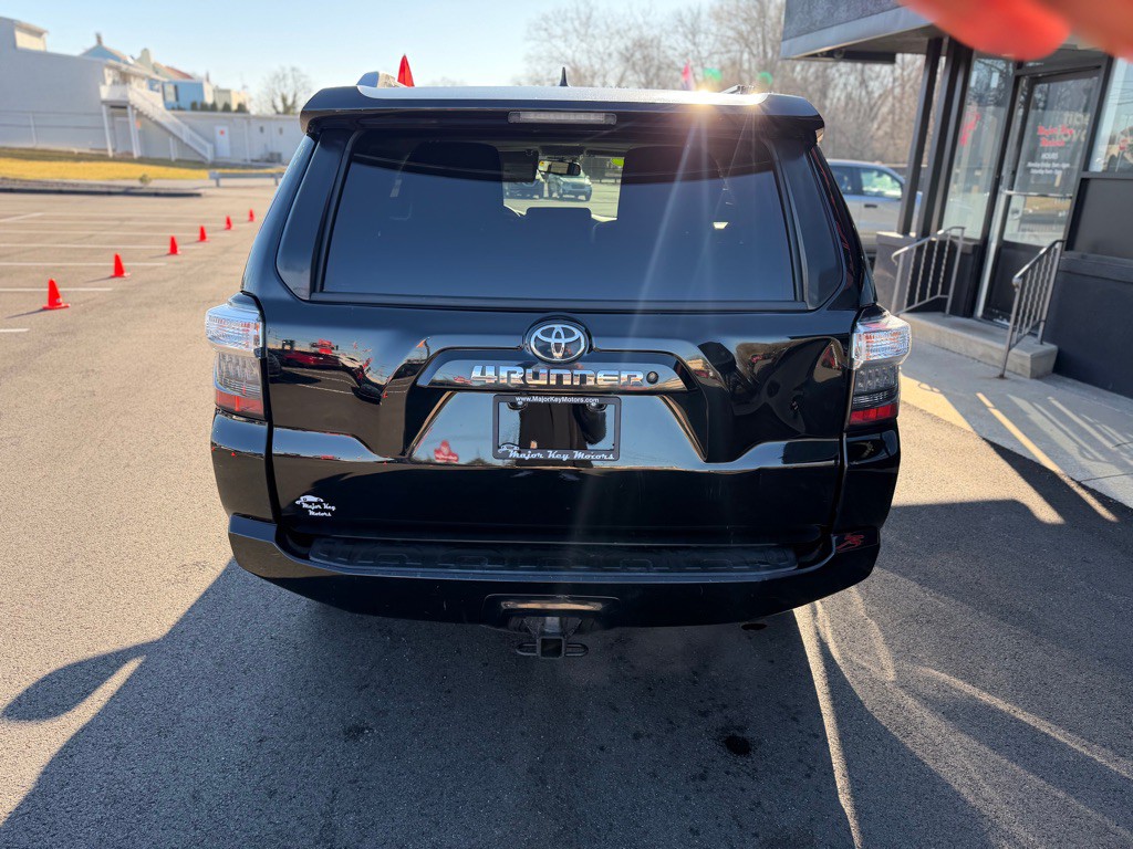 2016 Toyota 4Runner Image 5