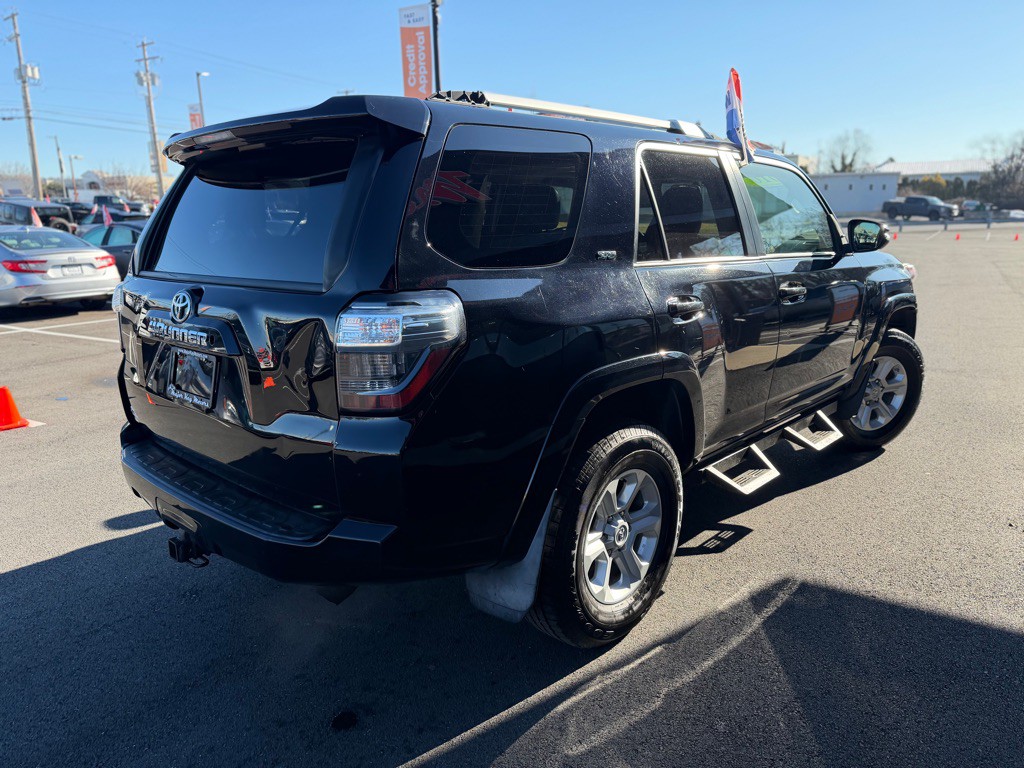 2016 Toyota 4Runner Image 6
