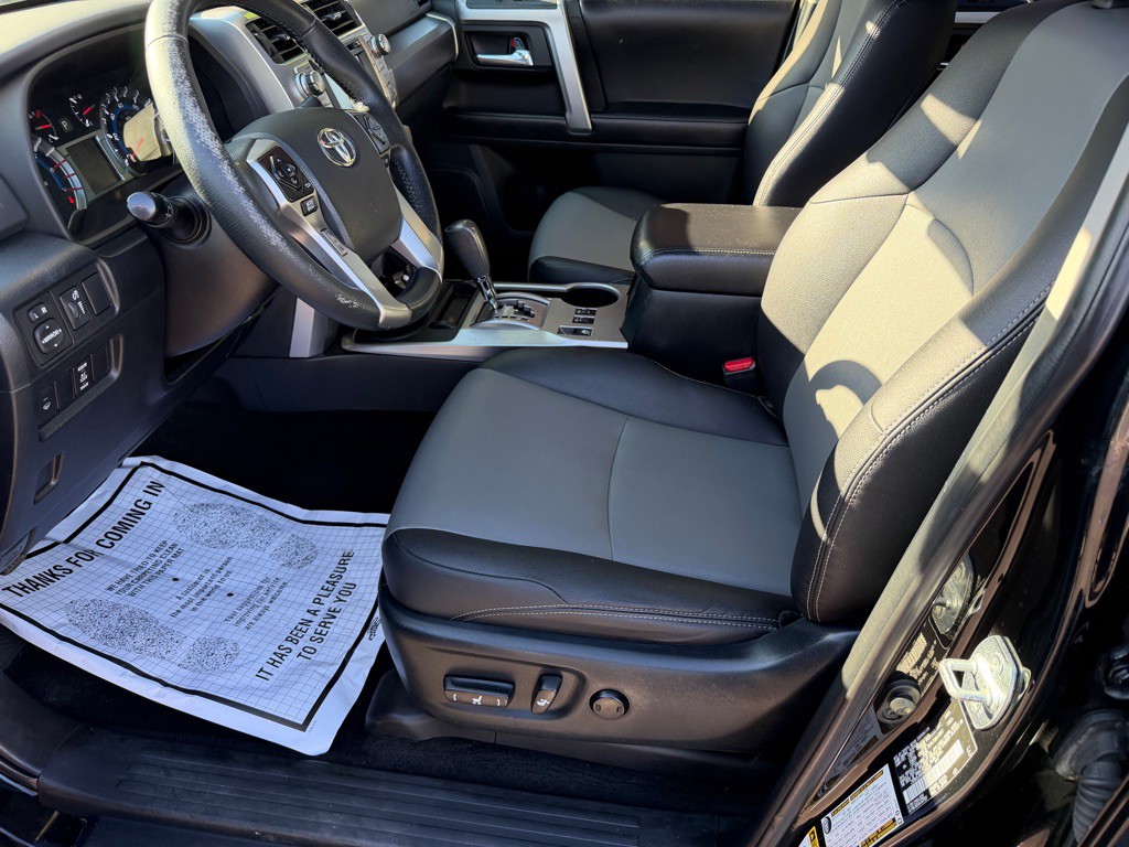 2016 Toyota 4Runner Image 13