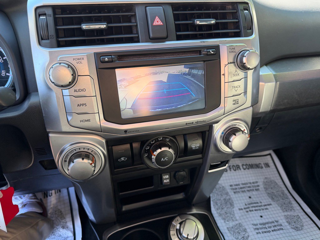 2016 Toyota 4Runner Image 17