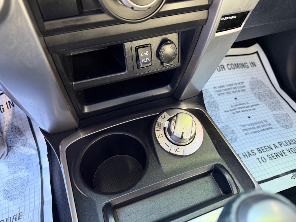 2016 Toyota 4Runner Image 18