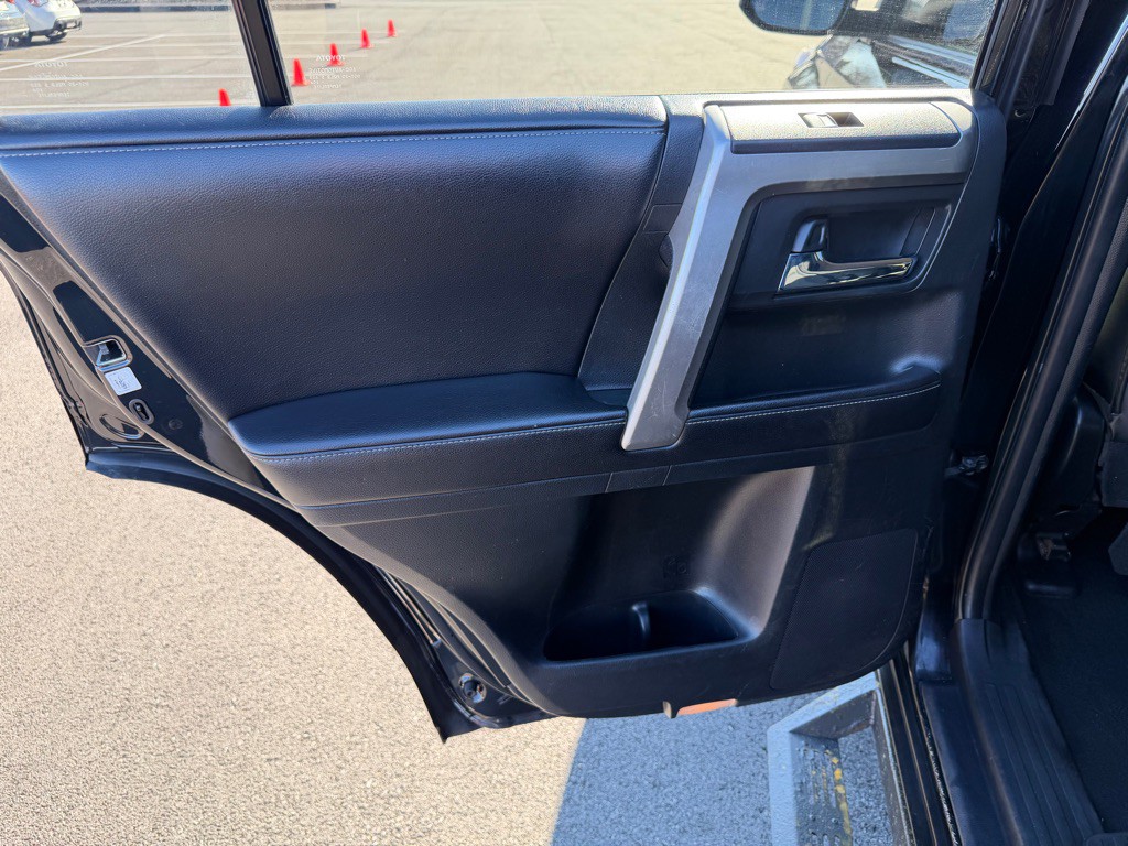 2016 Toyota 4Runner Image 20