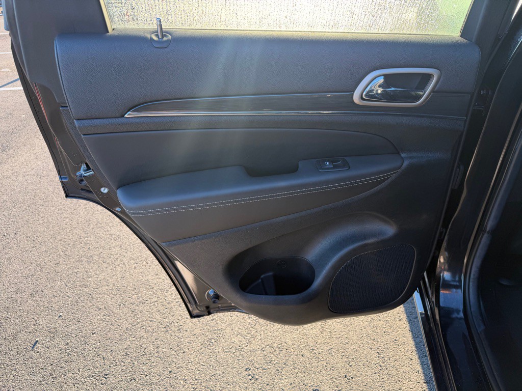 2014 Jeep Grand Cherokee Image 18