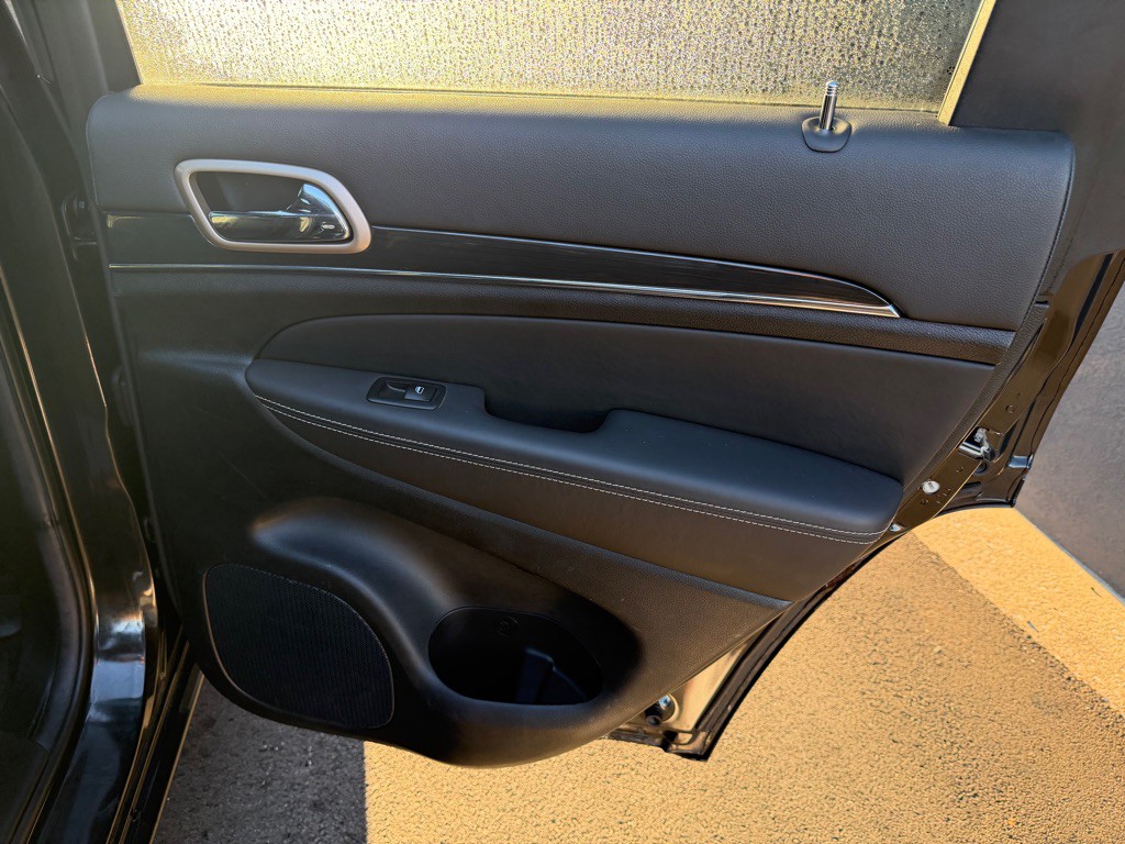 2014 Jeep Grand Cherokee Image 24