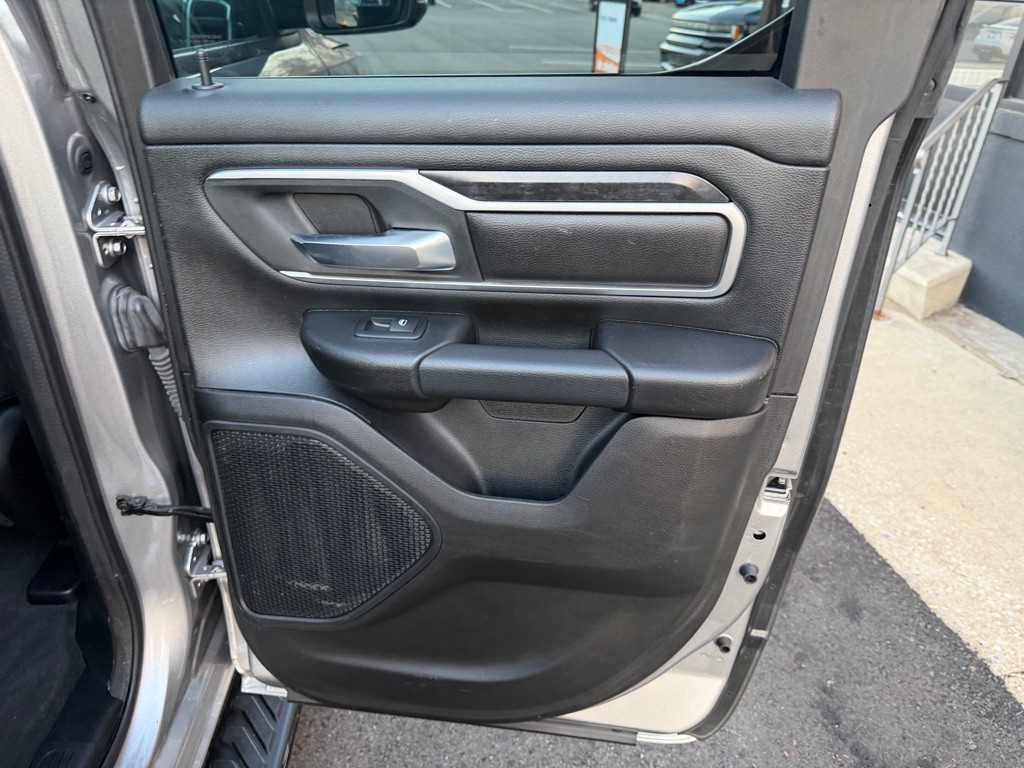 2023 RAM 1500 Image 23