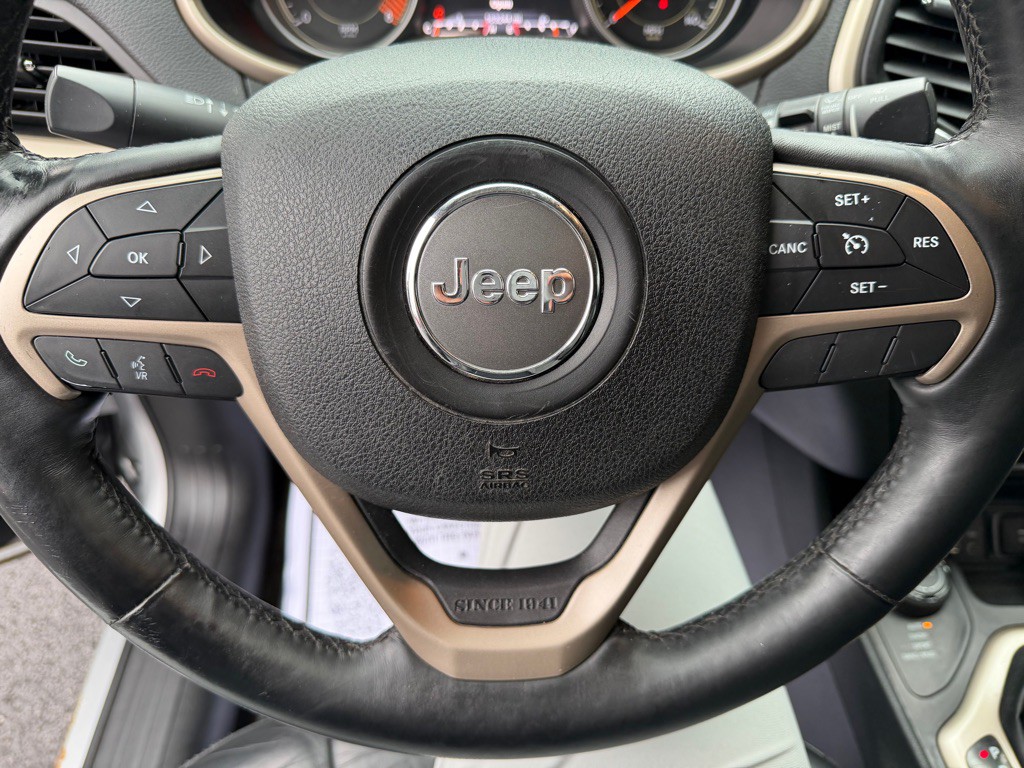 2015 Jeep Cherokee Image 16