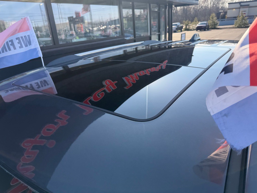 2017 Jeep Grand Cherokee Image 11