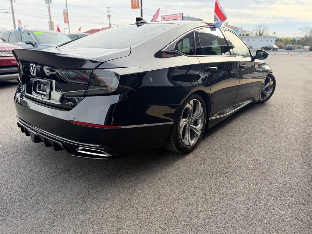 2018 Honda Accord Image 6