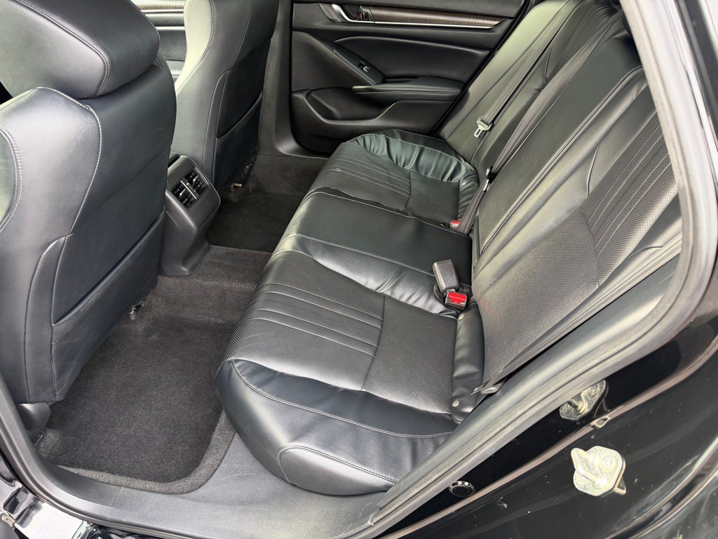 2018 Honda Accord Image 21