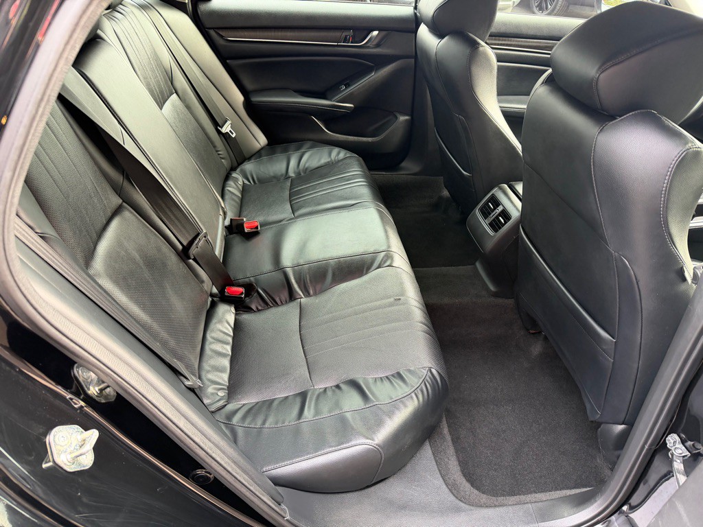 2018 Honda Accord Image 24