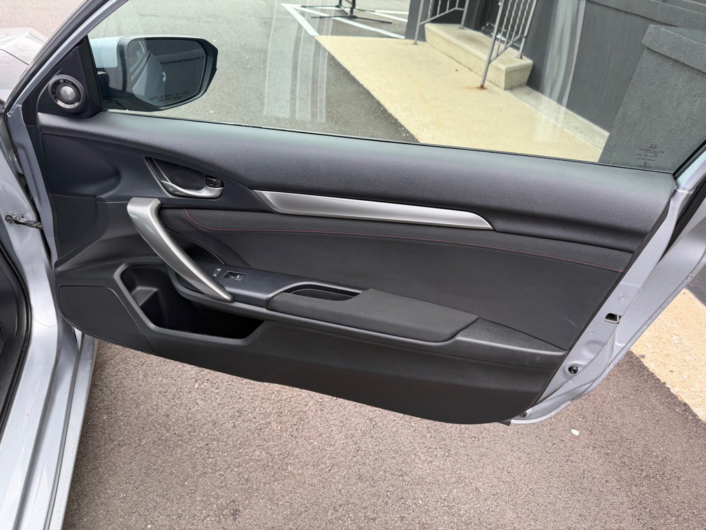 2018 Honda Civic Image 24