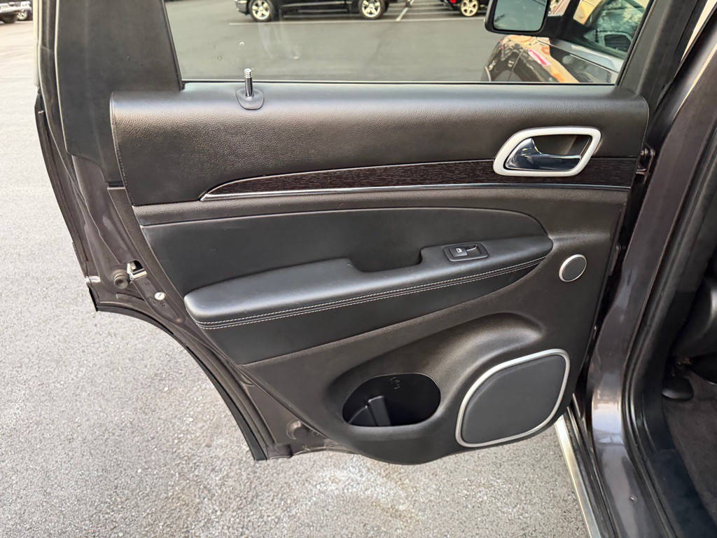 2019 Jeep Grand Cherokee Image 19