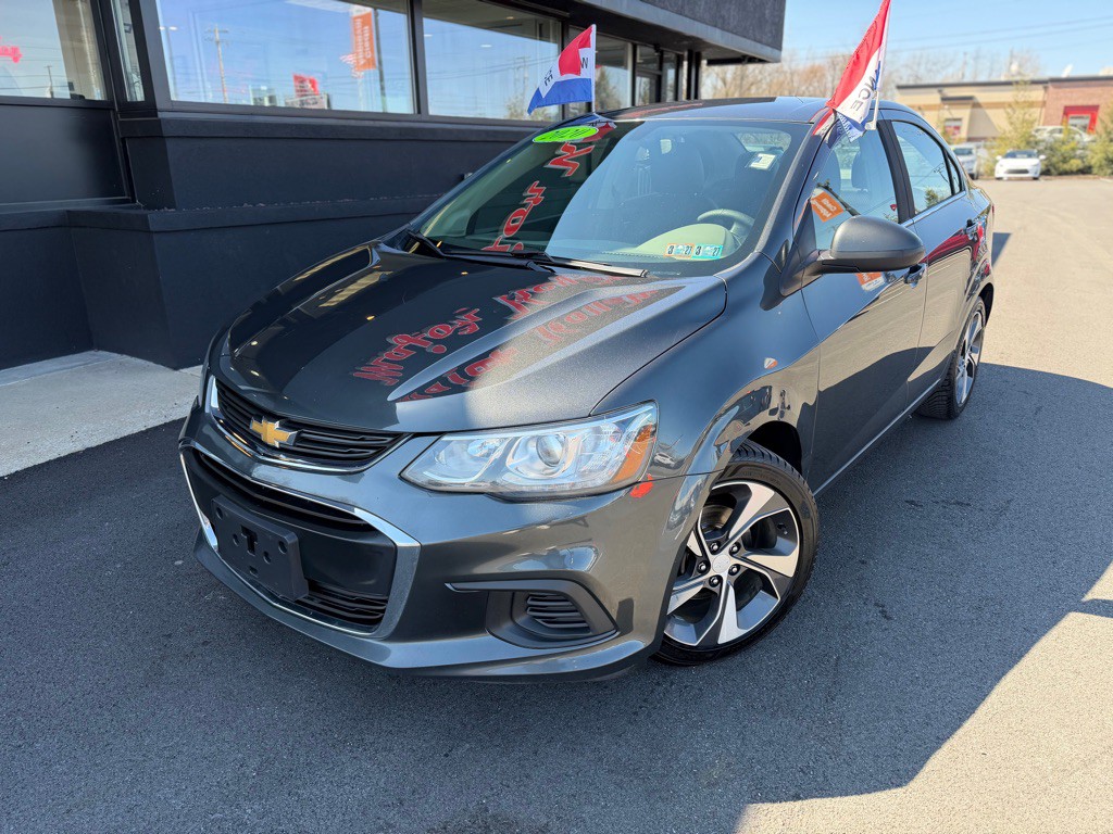 2020 Chevrolet Sonic Image 2
