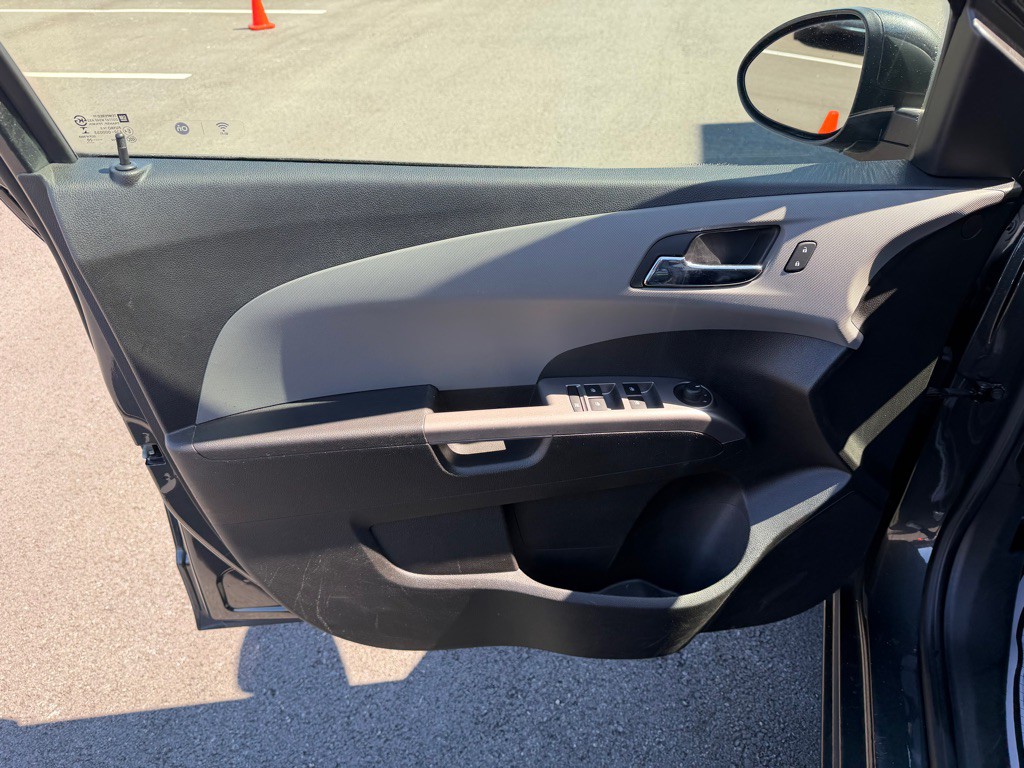 2020 Chevrolet Sonic Image 11