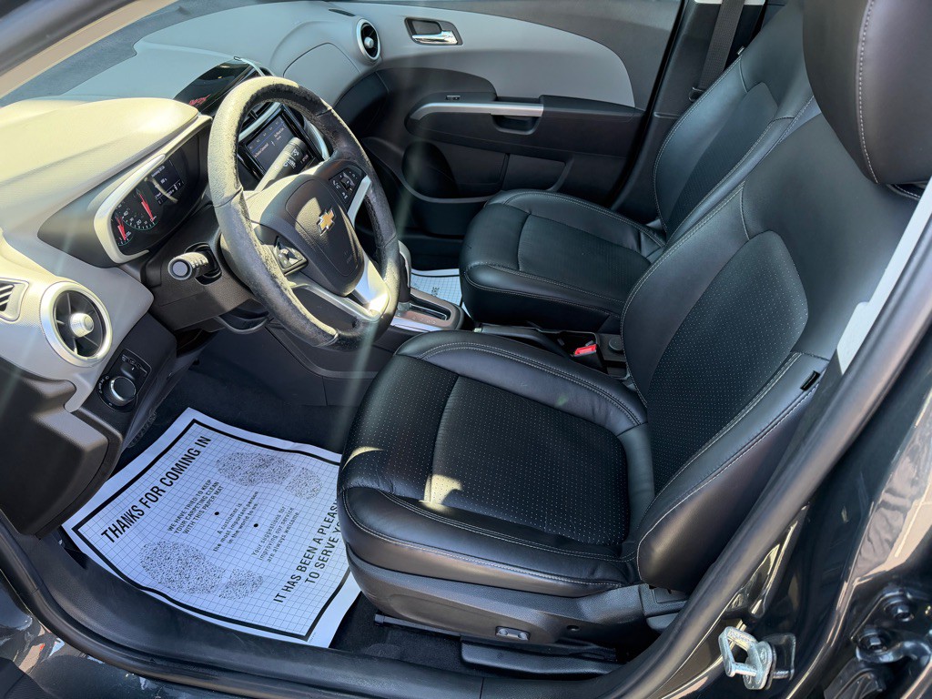 2020 Chevrolet Sonic Image 12
