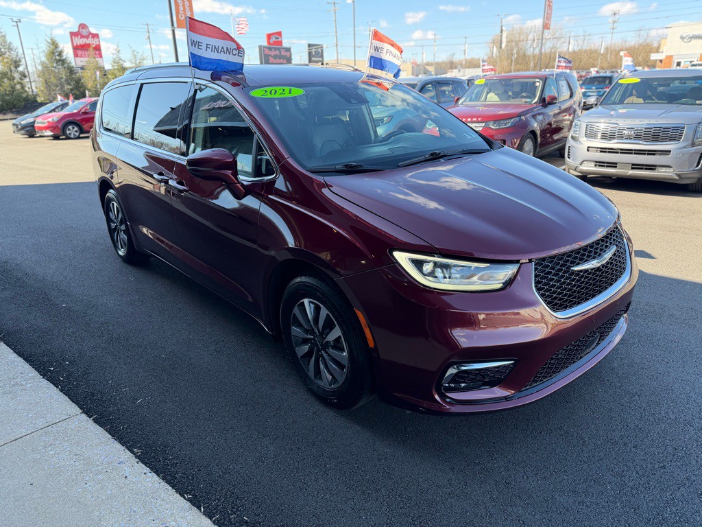 2021 Chrysler Pacifica Image 8