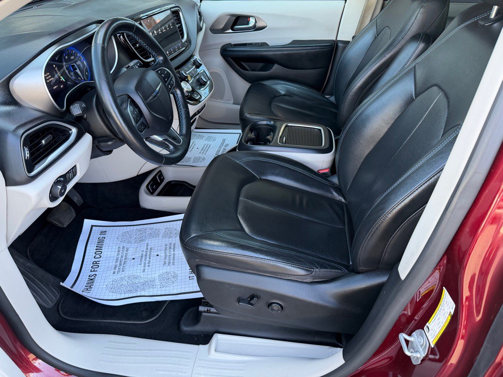 2021 Chrysler Pacifica Image 12