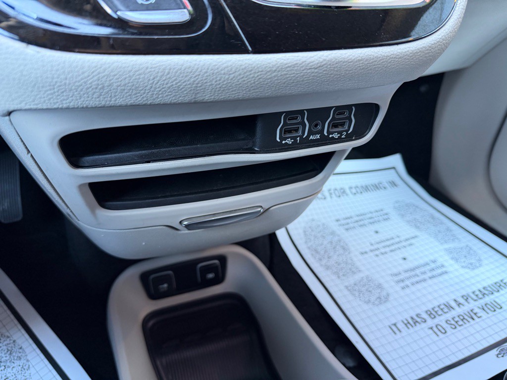 2021 Chrysler Pacifica Image 17