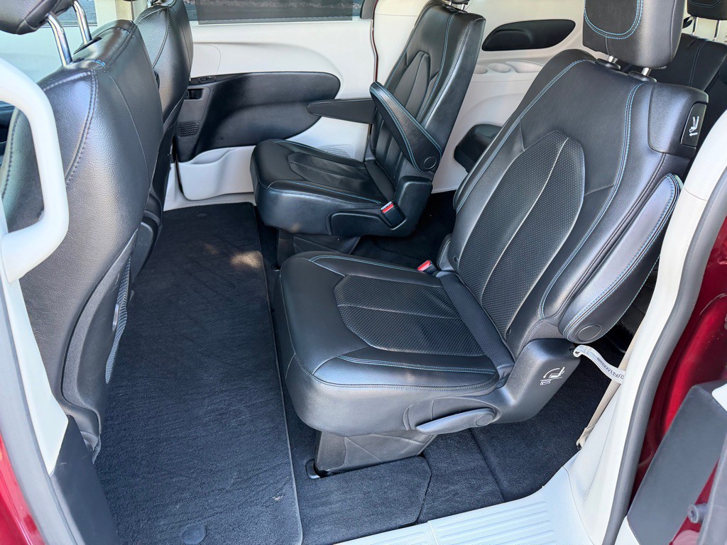 2021 Chrysler Pacifica Image 19