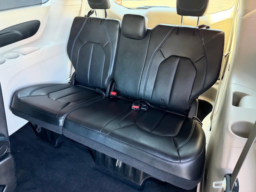 2021 Chrysler Pacifica Image 20