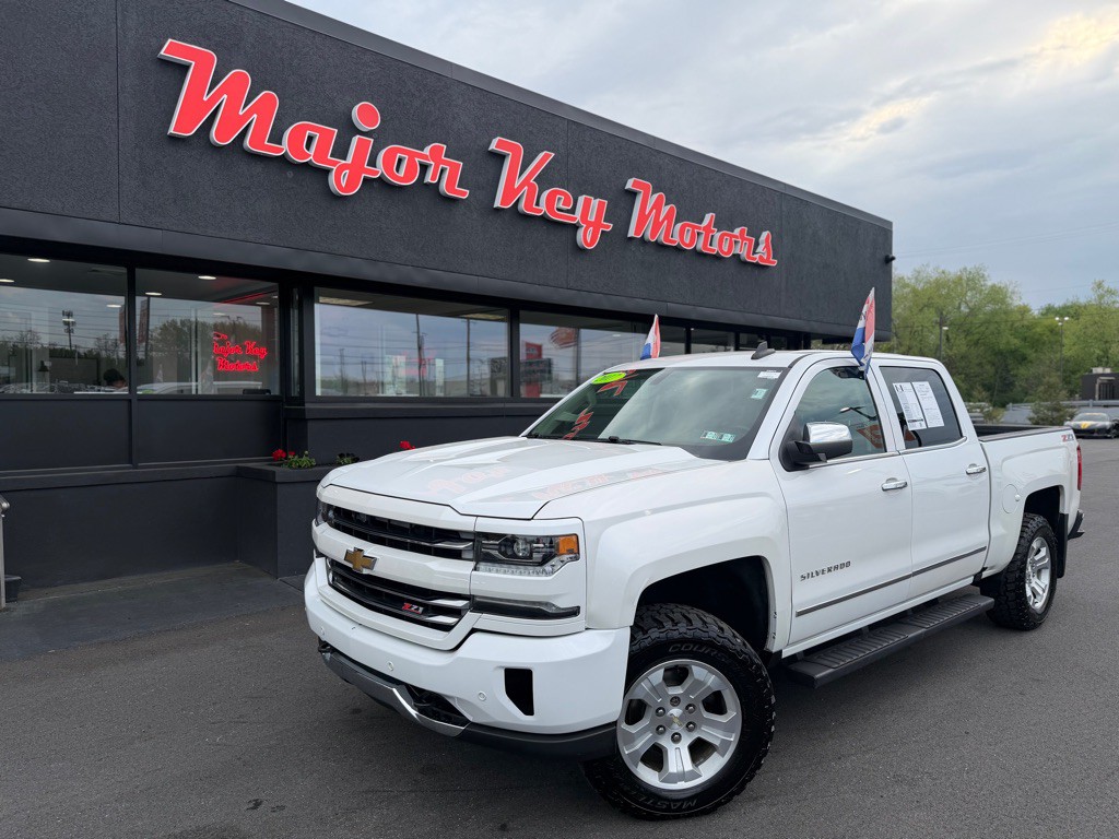 2017 Chevrolet Silverado 1500 Image 1