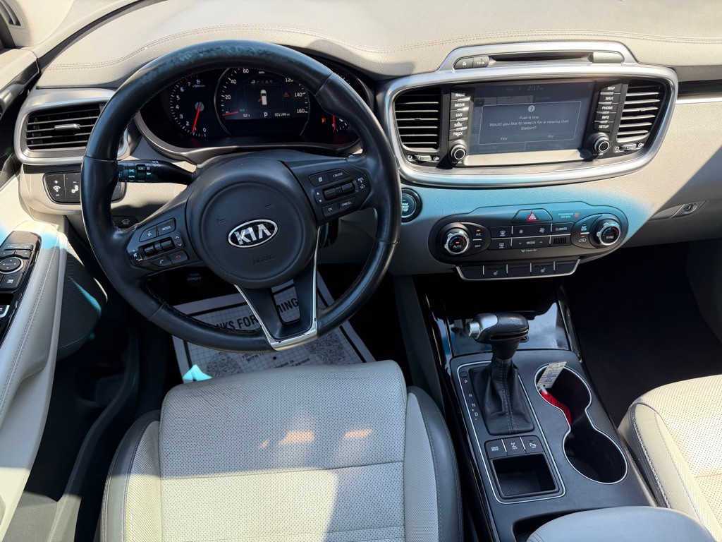 2017 Kia Sorento Image 11