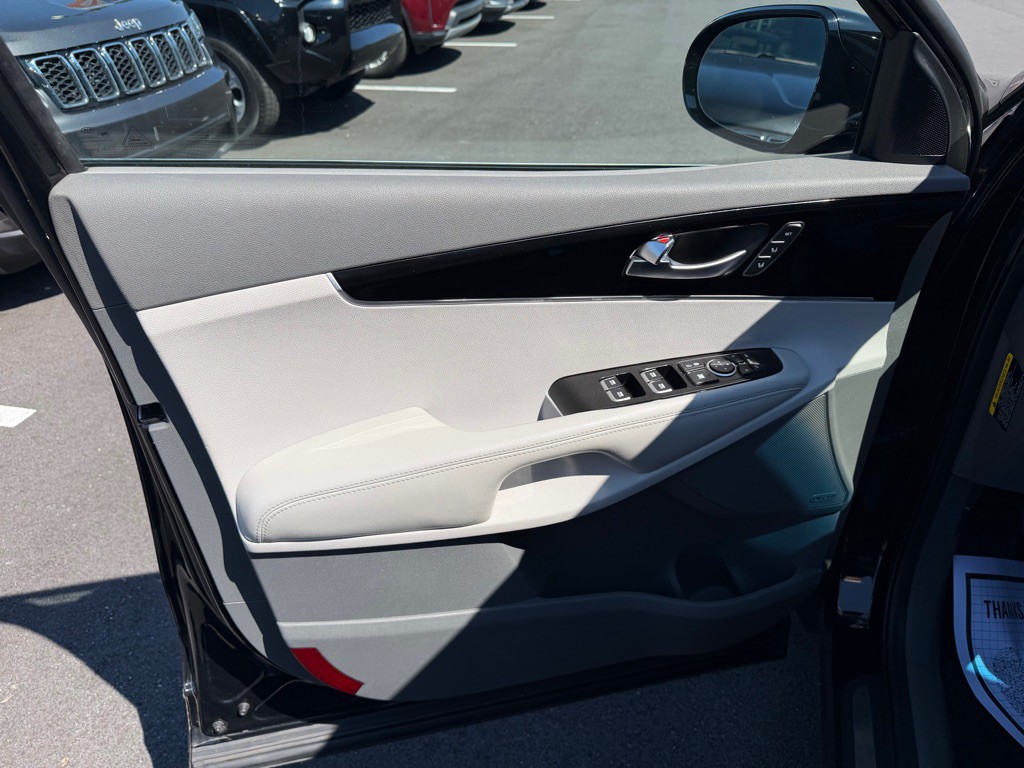 2017 Kia Sorento Image 12