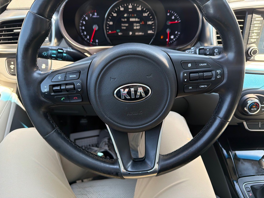 2017 Kia Sorento Image 17