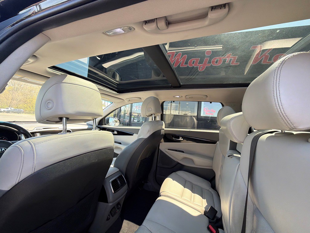 2017 Kia Sorento Image 24