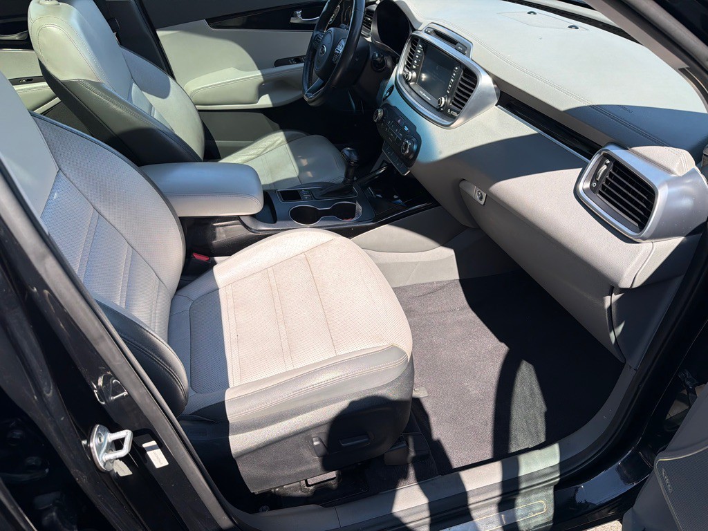 2017 Kia Sorento Image 32