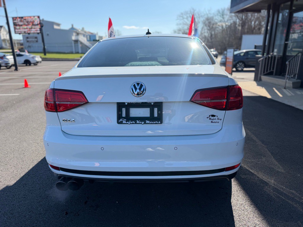 2017 Volkswagen Jetta Image 5